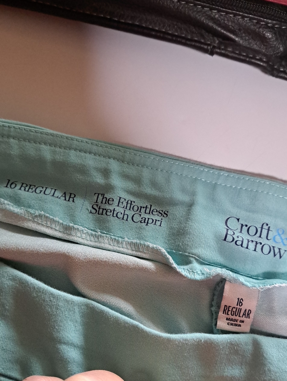 Croft & Barrow Aqua Capri Pants Size 16R - Picture 4 of 4